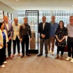 Histórico encuentro: La Oficina del Comisionado de MLB recibe comisión del INEFI