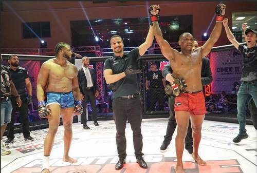 “Tiki” Acevedo, campeón MMA, será el rival de Cristian Pinales en su debut boxeo profesional