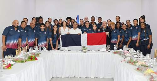 Reinas del Caribe y Cristobal Marte valoran apoyo del ministro Kelvin Cruz a los atletas