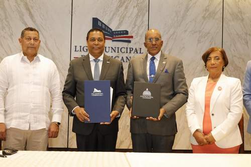 Contraloría y Liga Municipal Dominicana emprenden acciones para fortalecer el control interno en los gobiernos locales