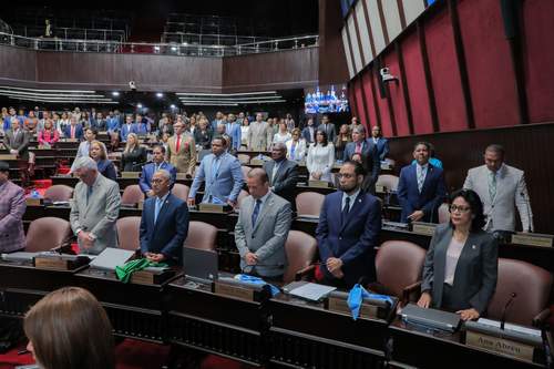 Alfredo Pacheco y voceros logran consenso para aprobar varios proyectos en la presente legislatura
