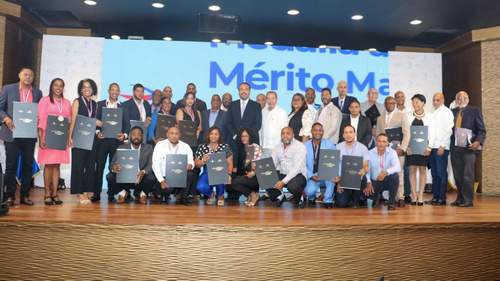 INEFI reconocerá a maestros de educación física con “Medalla al Mérito” este miércoles