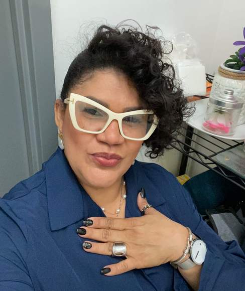 Cuando lo que Dios hace no tiene sentido”: un poderoso mensaje de la evangelista Nelly Tavarez
