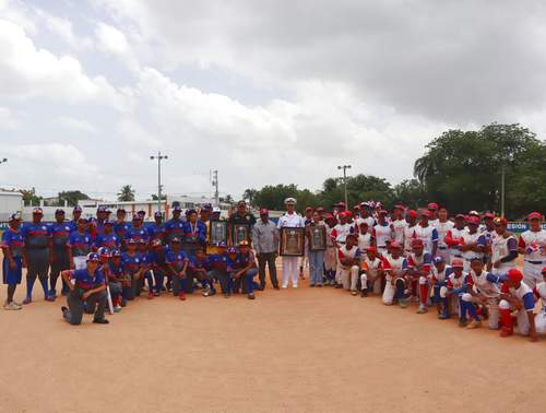 Liga Rafael Báez realizó intercambio de béisbol con Castro Academy de Puerto Rico