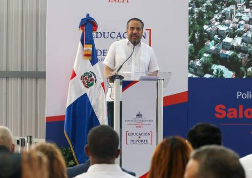 Encuesta nacional posiciona a Alberto Rodríguez como uno de los funcionarios mejor valorados