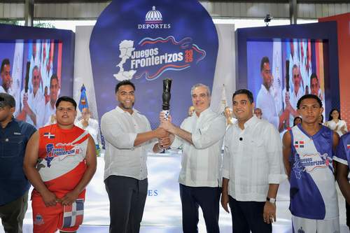 Presidente Abinader y ministro Kelvin Cruz inauguran Juegos Fronterizos 2025