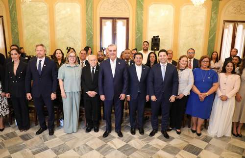 Abinader juramenta Comité Científico del HUB Punta Bergantín
