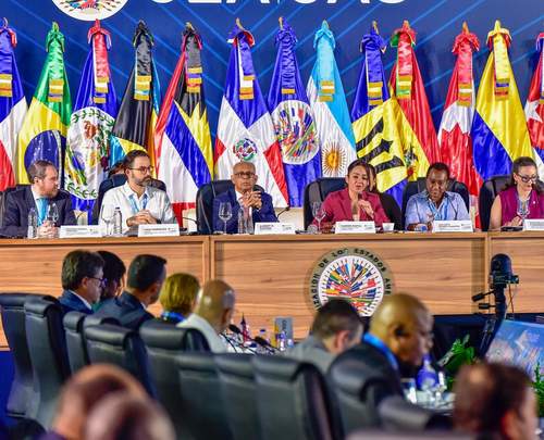 Faride Raful: “La transformación policial debe ser integral, democrática y orientada al servicio público”