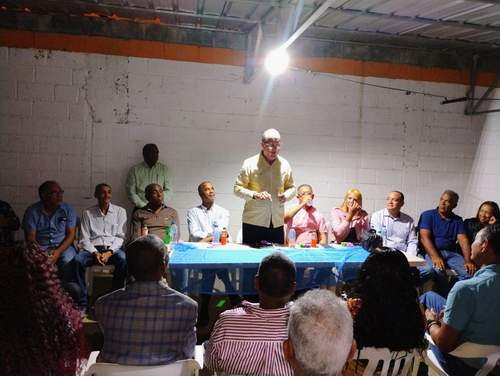 Surún participa en reunión de aspirantes a la Dirección Central de la Fuerza del Pueblo en SDE