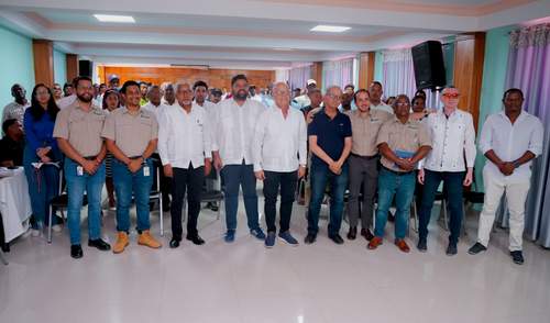 Productores de Azua recibirán más de RD$32 millones para tecnificar sus predios agrícolas