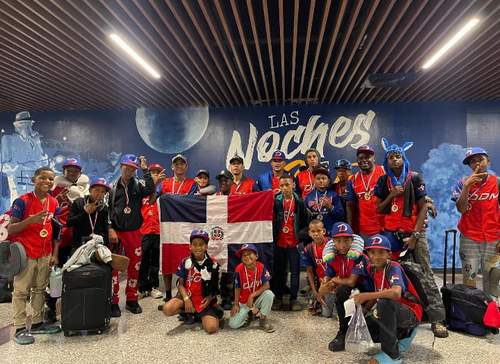 Estrellas de Bianco conquistan campeonato en Colombia