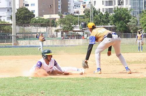 UNAPEC logra tres triunfos y mantiene invicto en División Este
