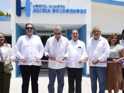 Luis Abinader inaugura moderna emergencia en hospital Villa Riva