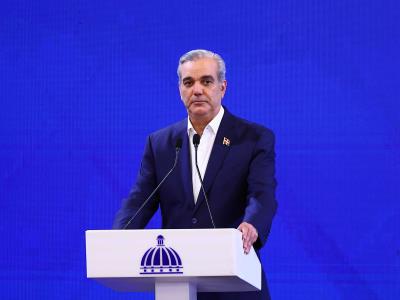 Abinader minimiza críticas de Leonel Fernández a su Gobierno