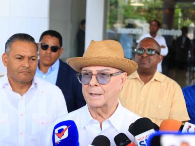 Fello Suberví, dirigente del PRD, recibe tributo de la clase política