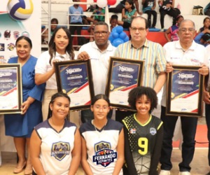 Calero, Femdris, Villa Carmen y La Fe arrancan con victoria en el Quinto Convivio de Mini Voleibol 2025