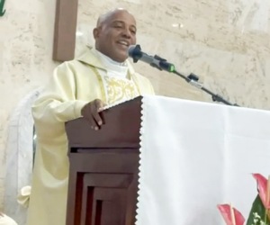 Padre Manuel Ruiz saluda con gratitud a la comunidad de Santa Monica