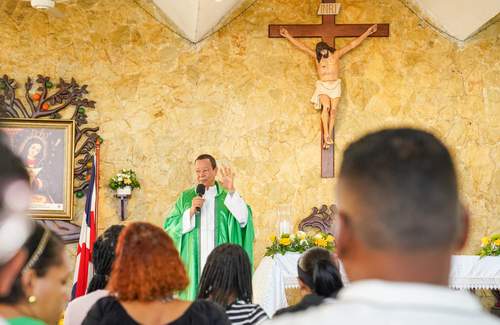 “No acumulen lo que no podrán llevarse”: Padre Pelagio Tavera llama a vivir para lo eterno