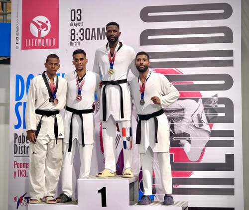 Los hermanos Bernardo, Jaime y Cristofer Pie ganan medallas de oro en la Serie Dominicana
