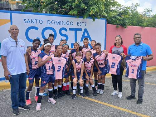 Ocho equipos siguen en la ruta por la Copa Seaboard en el Quinto Convivio Municipal de Mini Voleibol Femenino Santo Domingo Este 2025