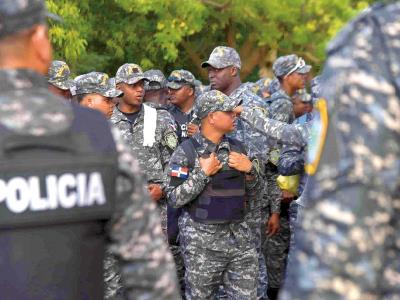 Abinader afirma Policía Nacional ha avanzado notablemente