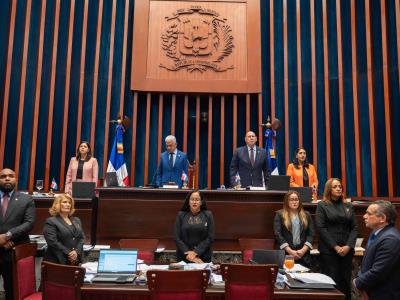 Aprueban ley que dispone el uso de energía renovable en edificios