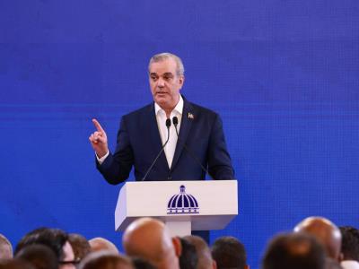 Abinader responde a Danilo y defiende transparencia en su gestión