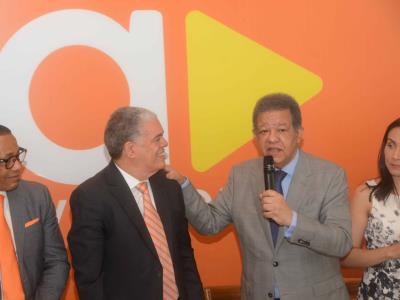 Leonel Fernández se reúne con con Amarante Baret y acuerdan