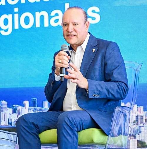 Alcalde de Santiago ve clave la descentralización y autonomía fiscal como motor del desarrollo municipal