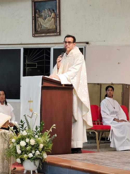 Padre Néstor Varón llama a fortalecer la misión desde la familia