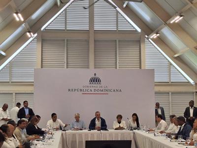 Abinader encabeza mesa de trabajo en SDN