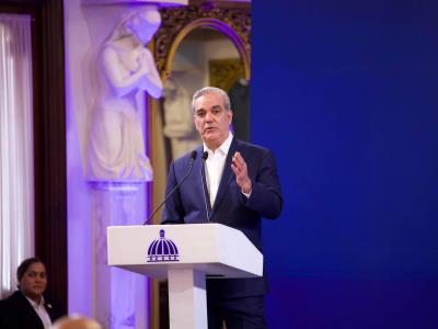Abinader espera que Senado envíe ley de Residuos Sólidos