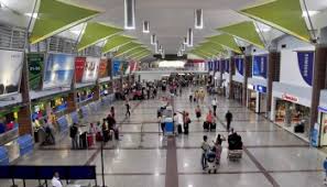 Apagón afecta el AILA ; Aerodom recomienda a pasajeros no acudir hasta restablecerse la energía
