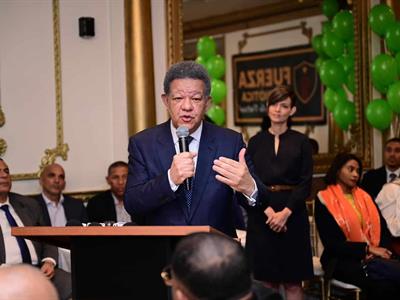 Leonel Fernández resalta en New Jersey aportes de la diáspora